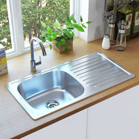 ZNTS Kitchen Sink with Strainer and Trap Stainless Steel 145073